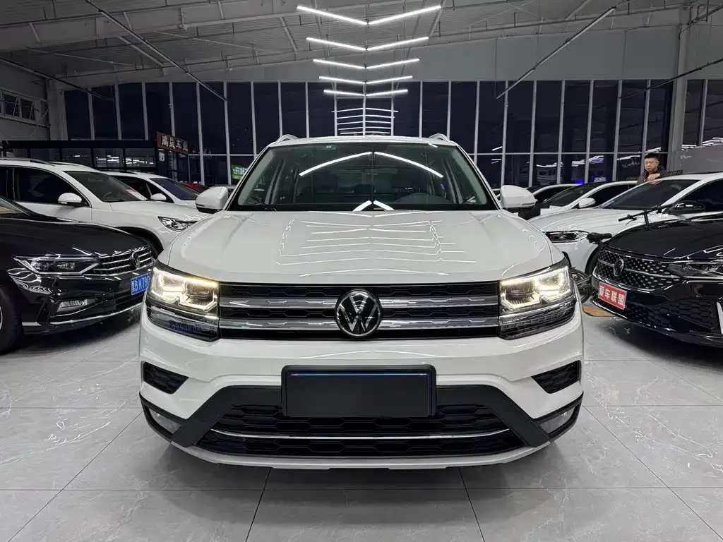 Volkswagen Tharu — фото 2