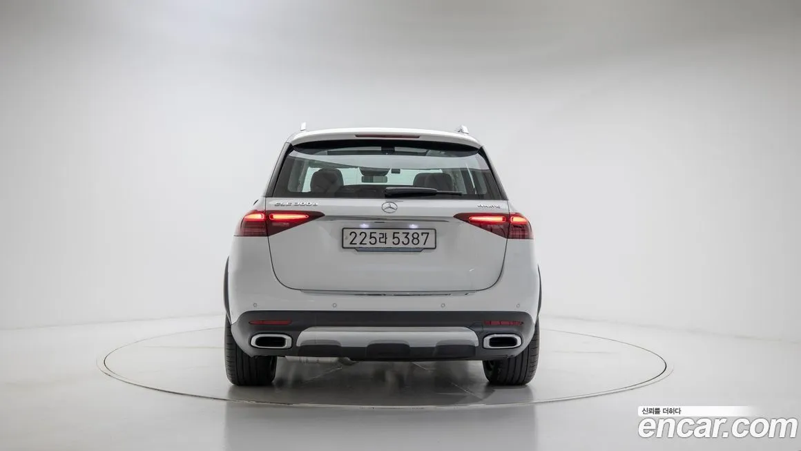 Mercedes-Benz GLE-Class — фото 4