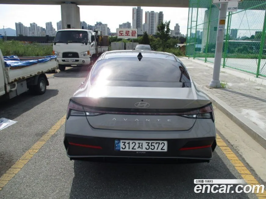 Hyundai AVANTE — фото 4