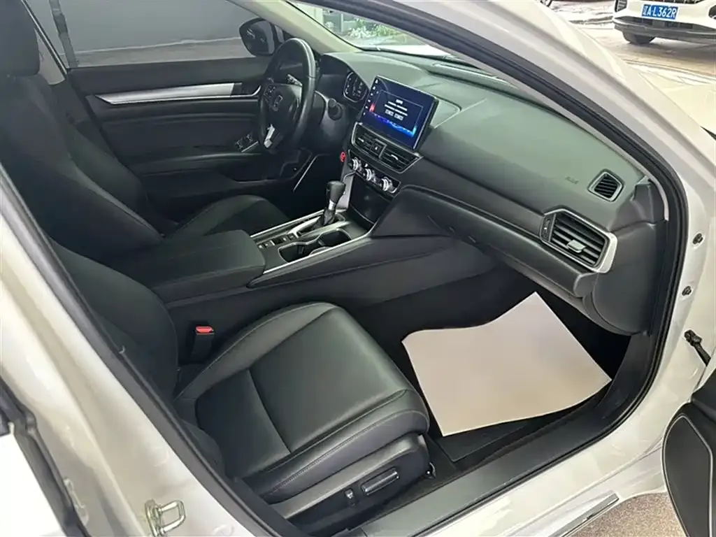 Honda Accord — фото 5