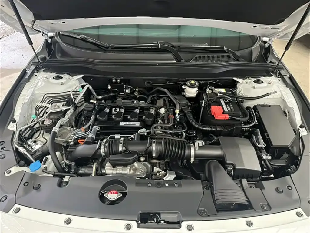 Honda Accord — фото 6