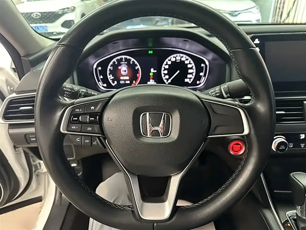 Honda Accord — фото 7
