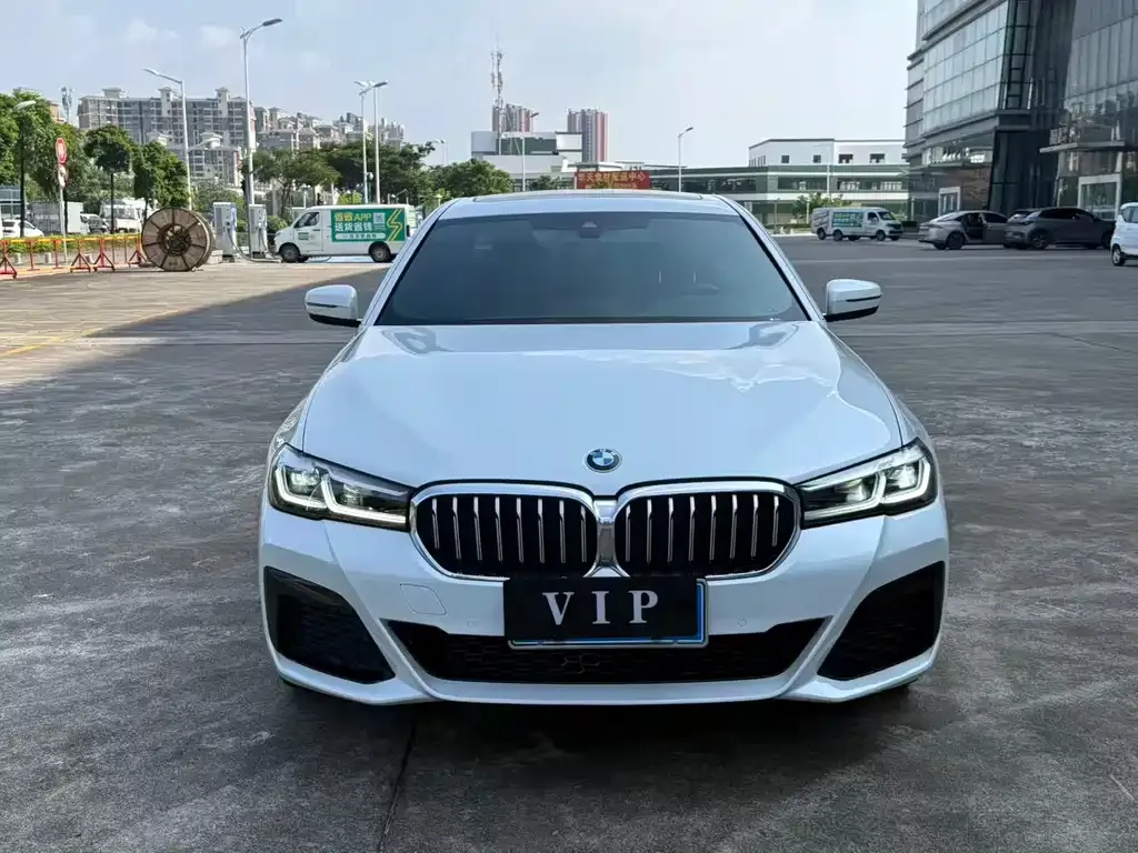 BMW 5 Series — фото 2