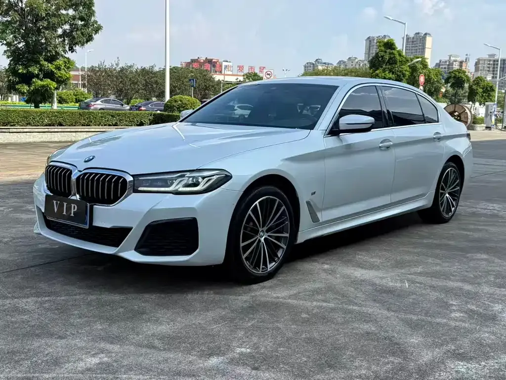 BMW 5 Series — фото 3