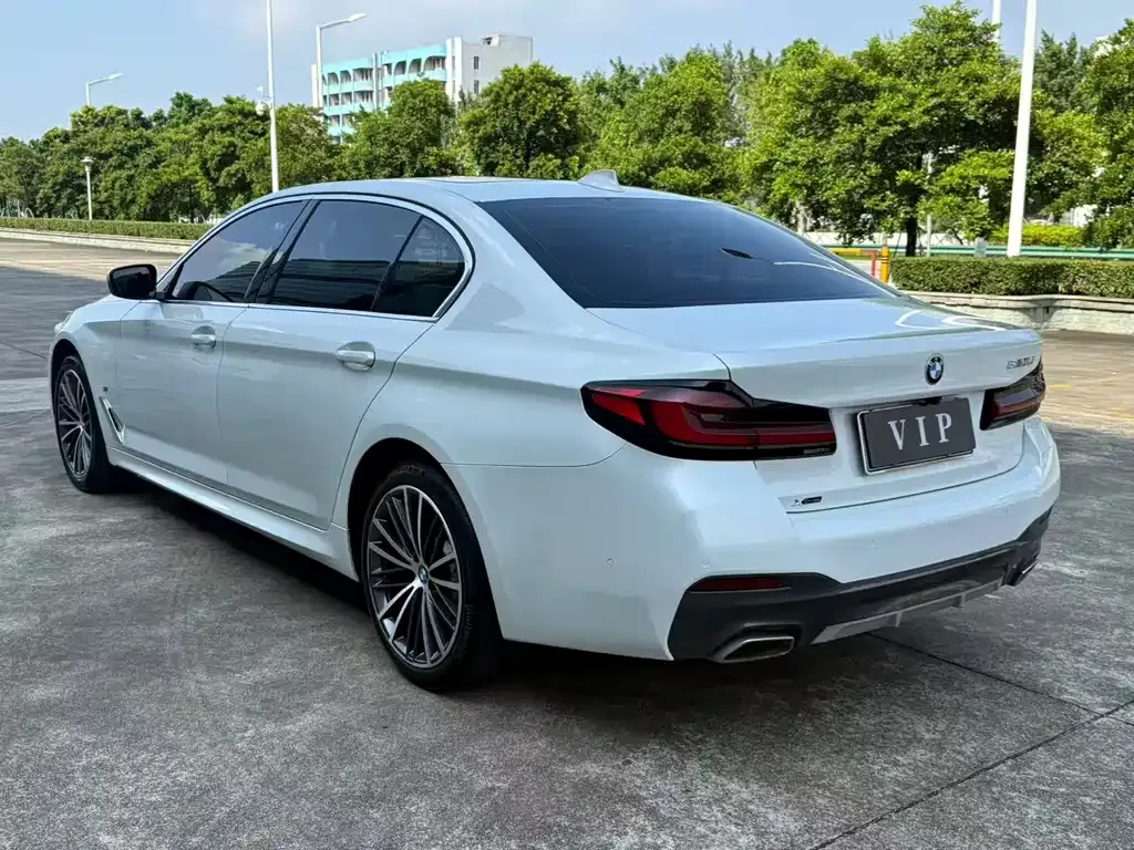 BMW 5 Series — фото 4