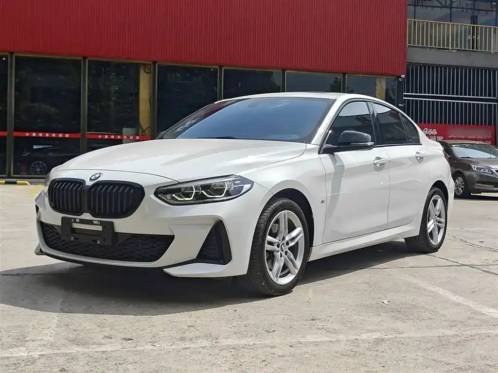BMW 1 Series — фото 1