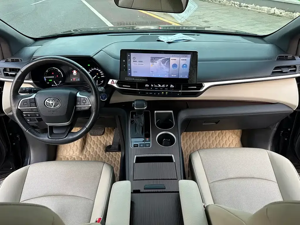 Toyota Granvia — фото 9