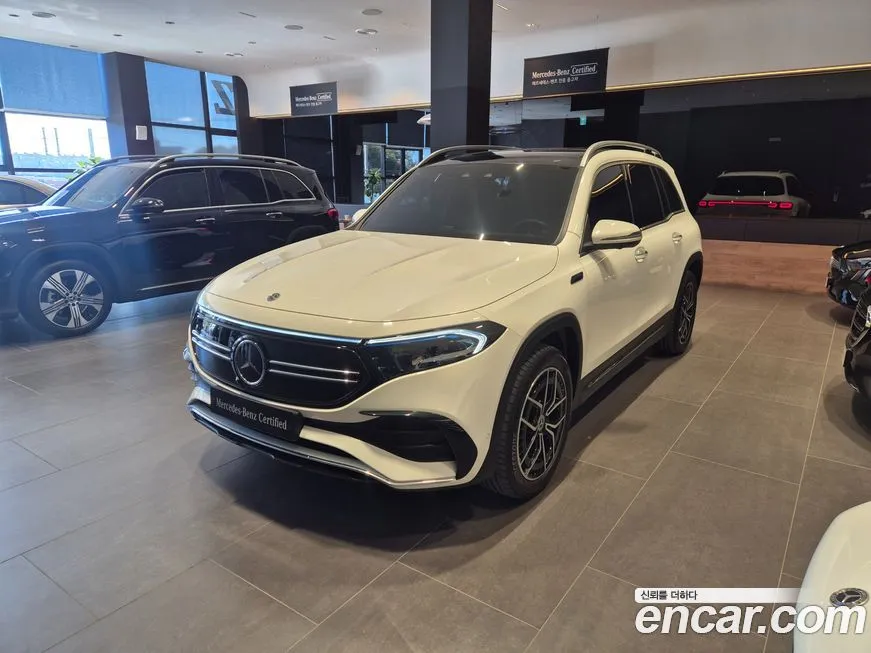 Mercedes-Benz EQB — фото 1