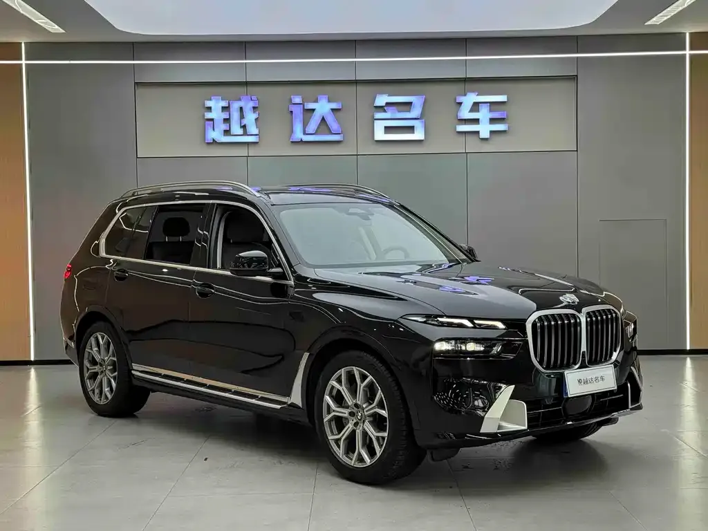 BMW X7 — фото 3