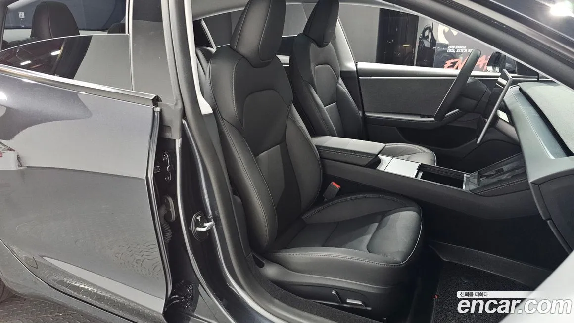 Tesla Model 3 — фото 10