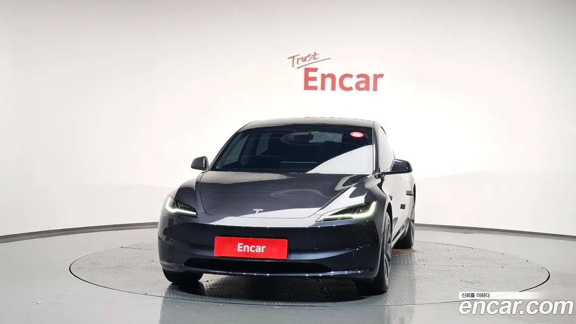 Tesla Model 3 — фото 3