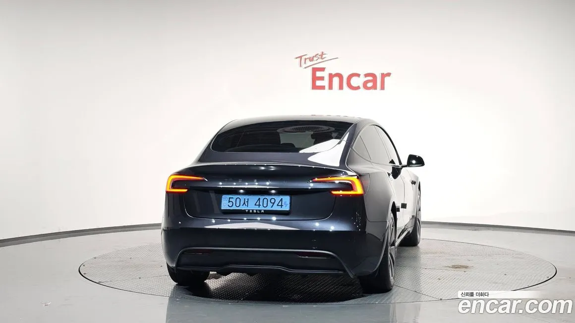 Tesla Model 3 — фото 4