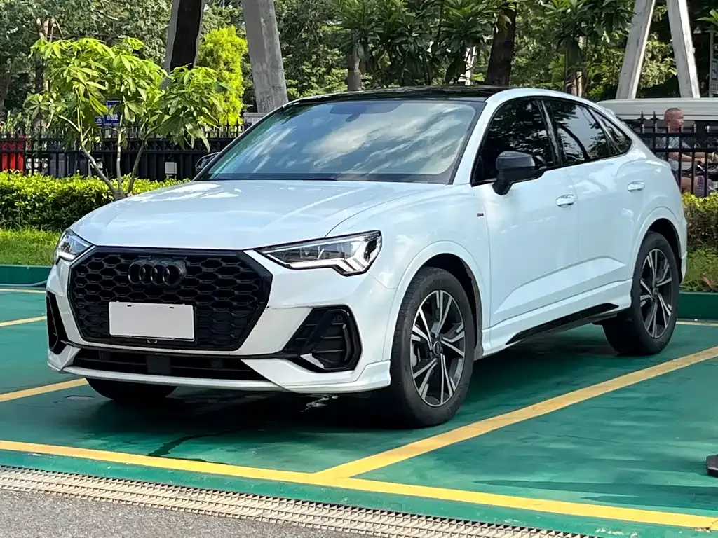 Audi Q3 Sportback — фото 1