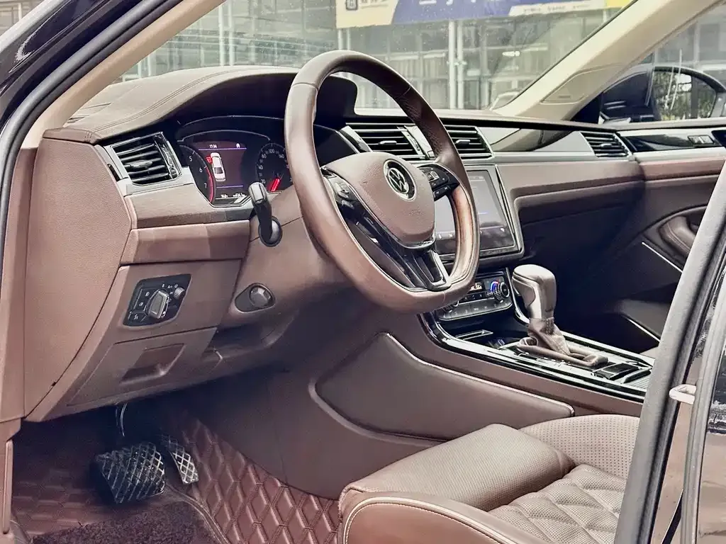 Volkswagen Phideon — фото 4
