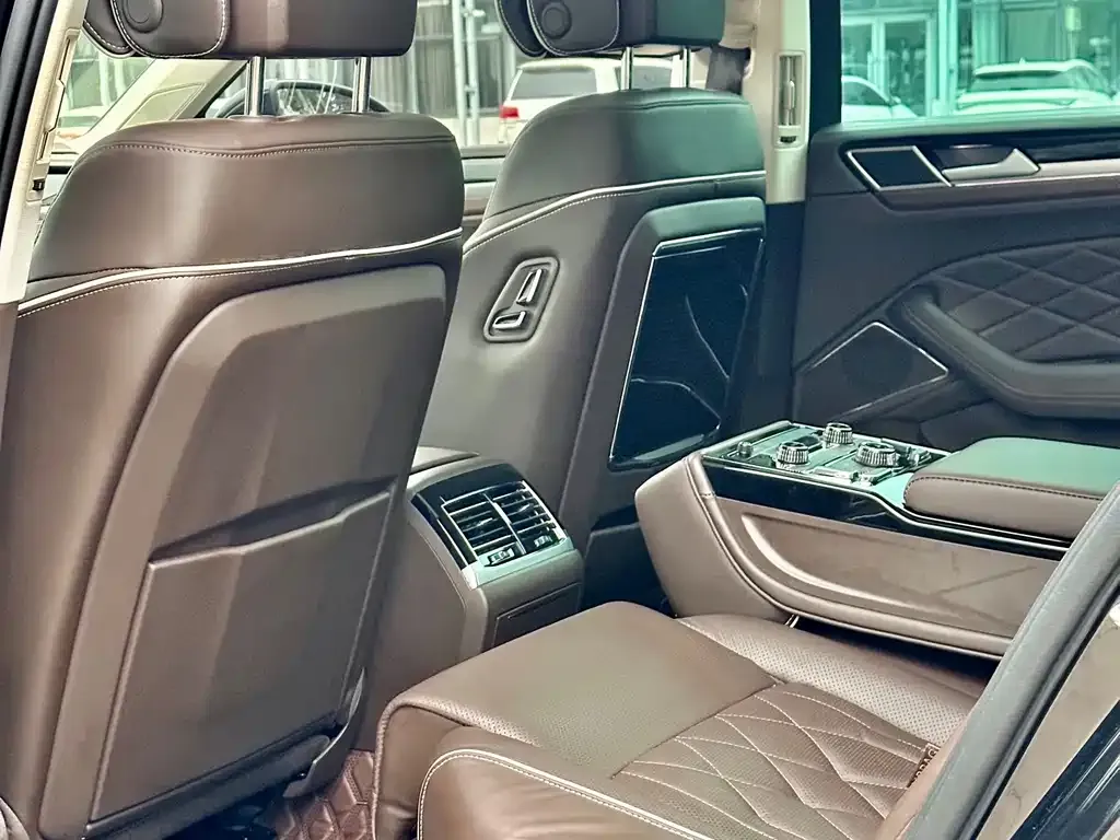 Volkswagen Phideon — фото 6