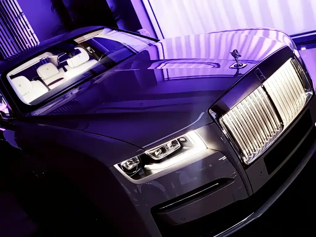Rolls-Royce Ghost — фото 1