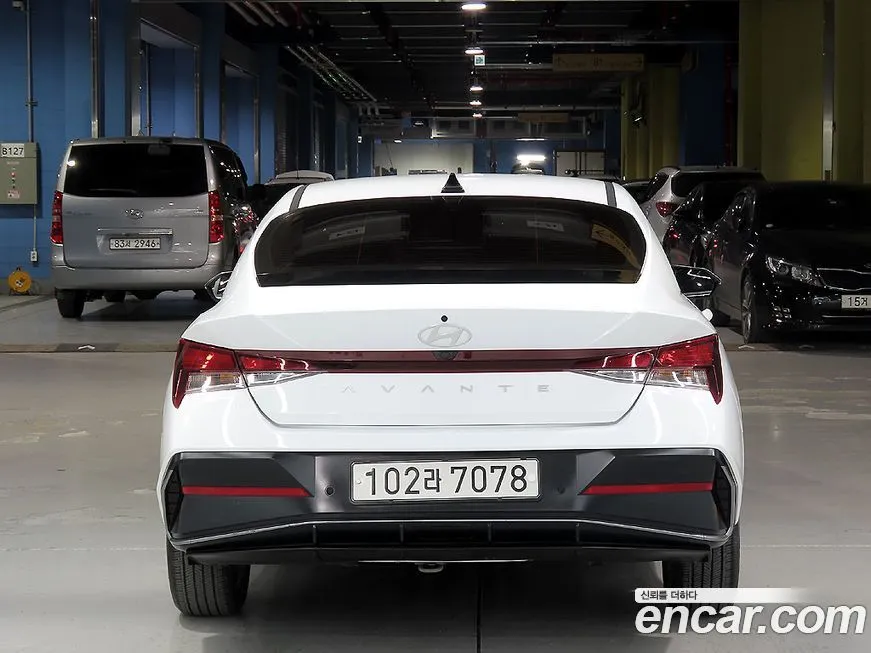 Hyundai AVANTE — фото 3