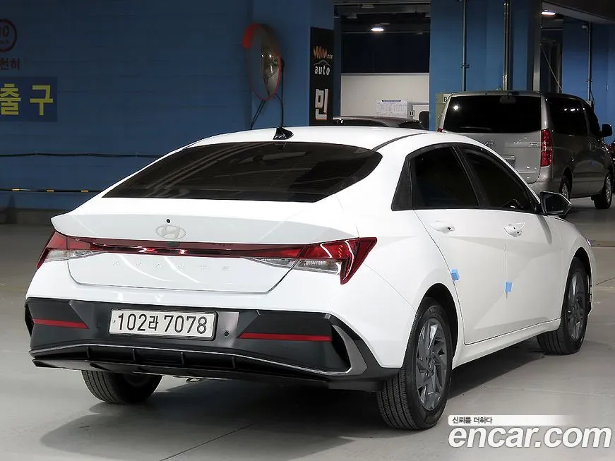 Hyundai AVANTE — фото 4