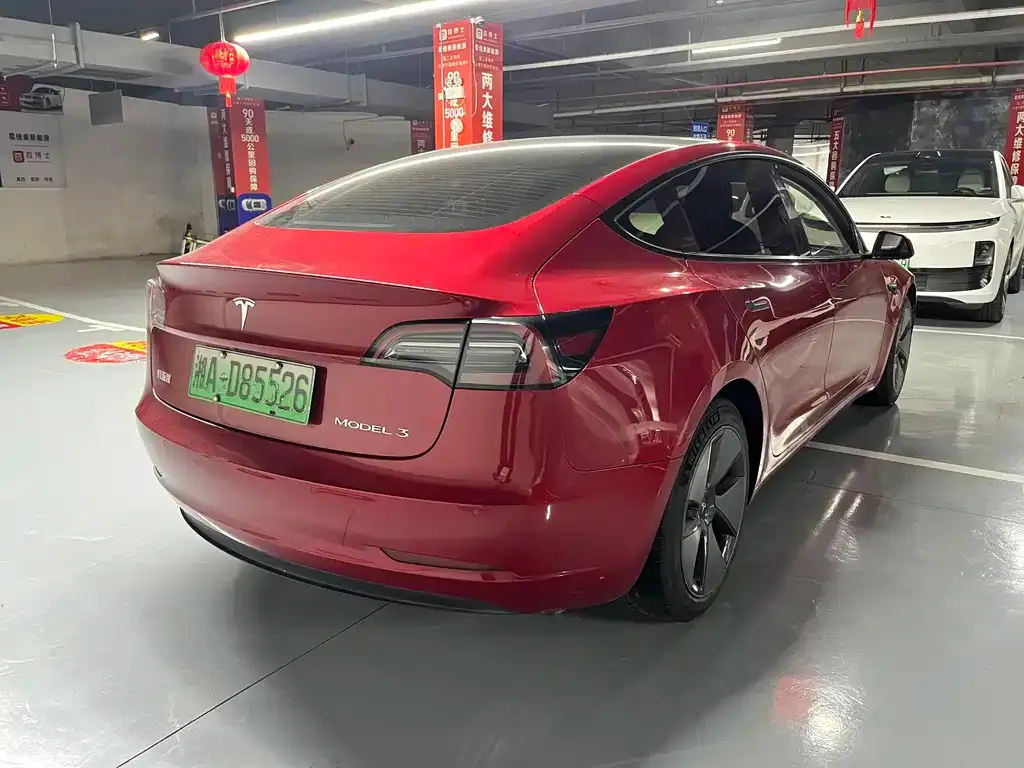Tesla Model 3 — фото 10
