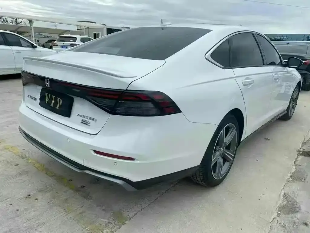 Honda Accord — фото 6