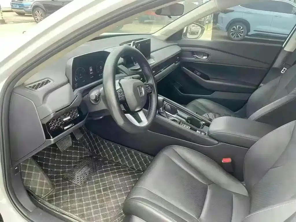 Honda Accord — фото 7