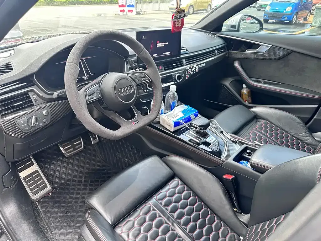 Audi RS 4 — фото 3