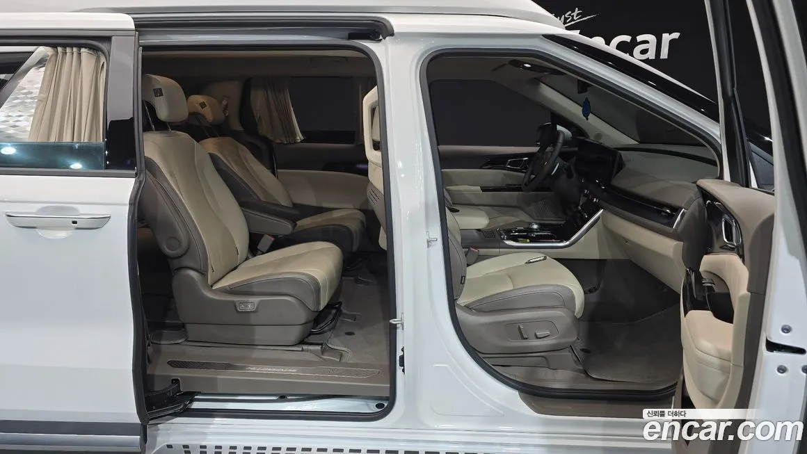 Kia Carnival — фото 10