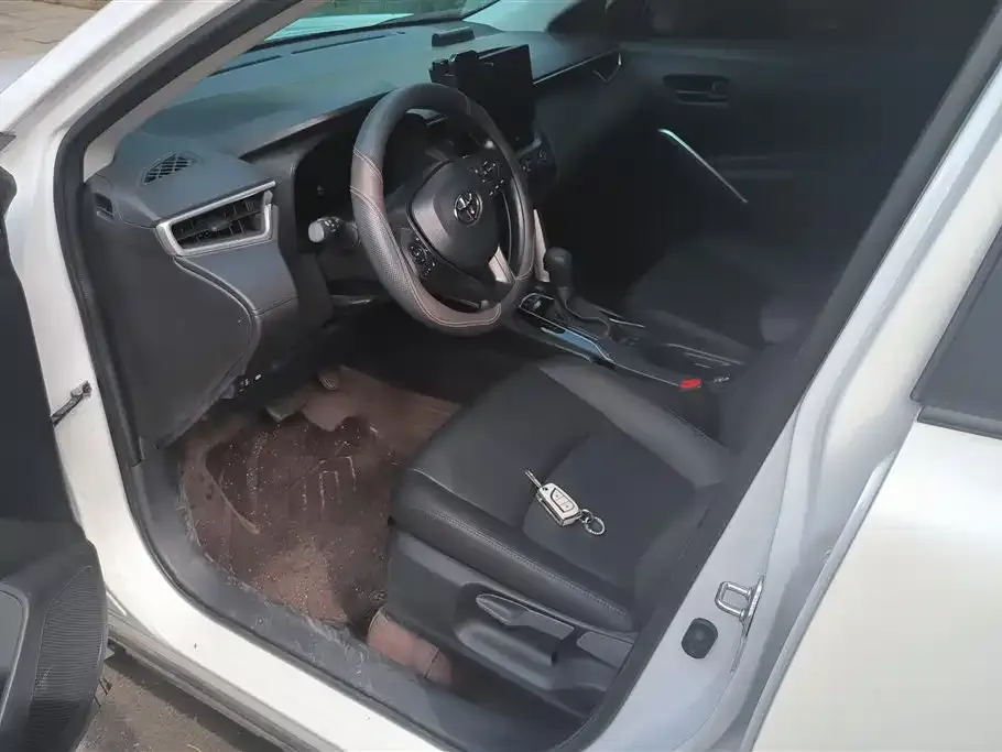 Toyota Corolla Cross — фото 9