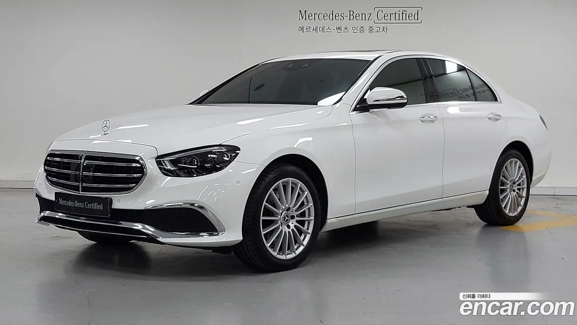 Mercedes-Benz E-Class — фото 1