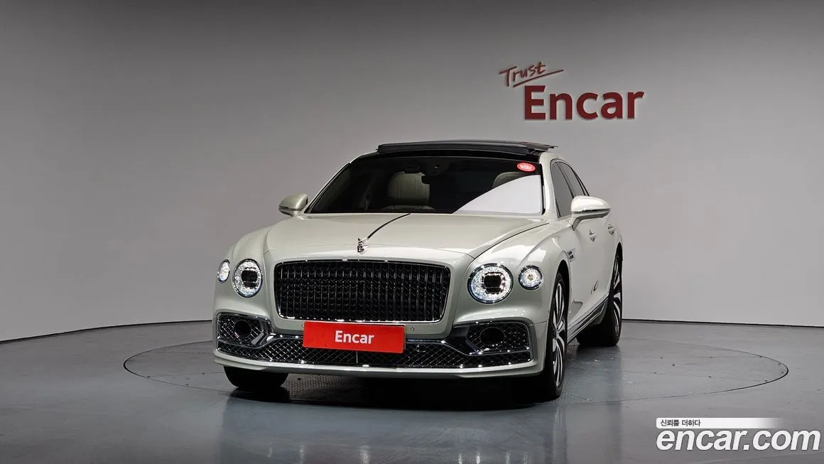 Bentley Flying Spur — фото 3