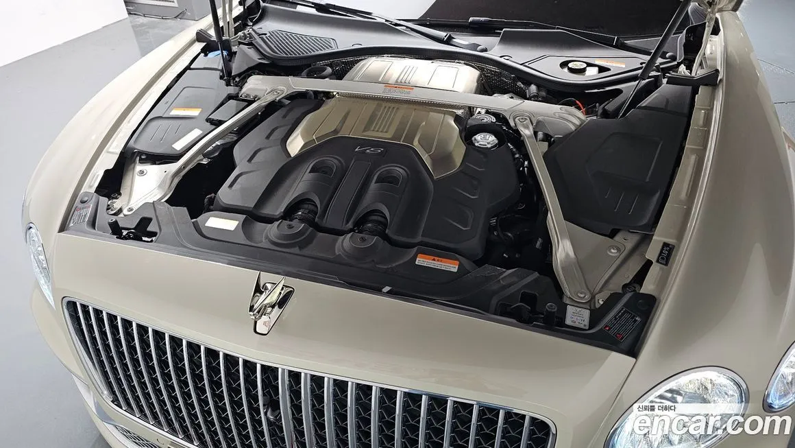 Bentley Flying Spur — фото 6