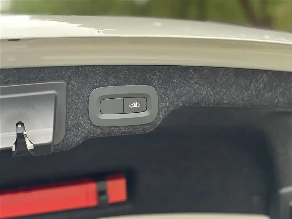 Volvo S90 — фото 10