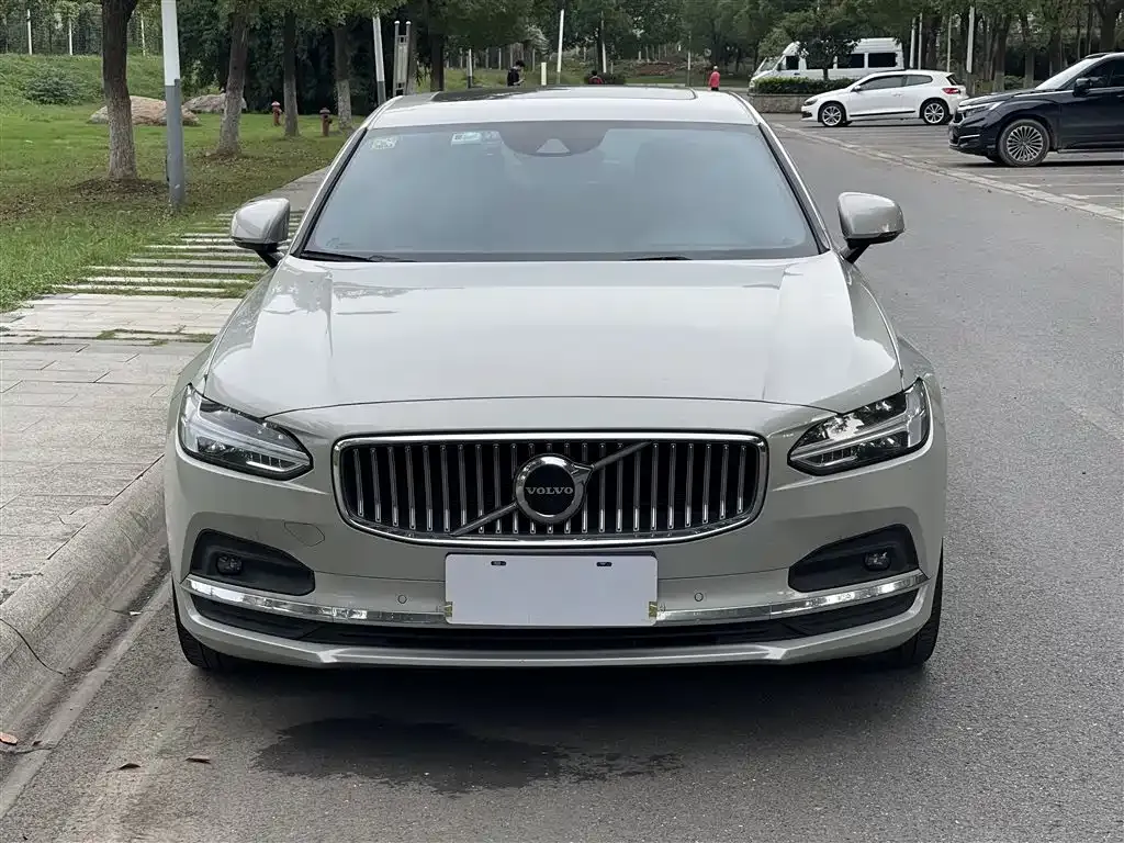 Volvo S90 — фото 3