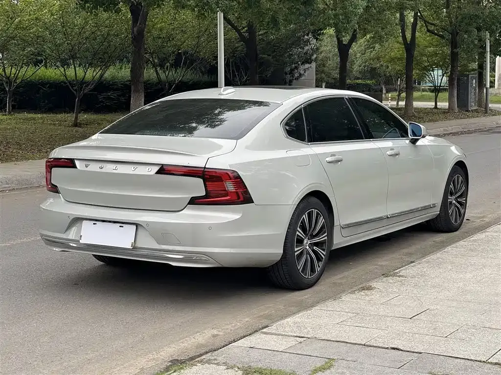 Volvo S90 — фото 7