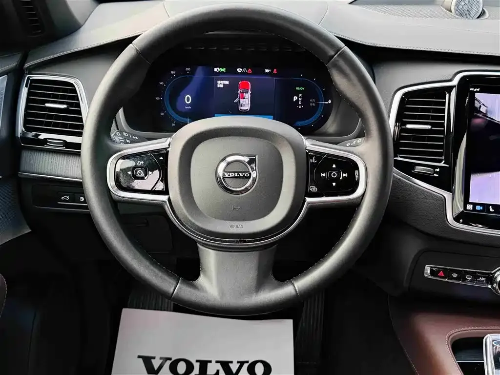 Volvo XC90 PHEV — фото 7