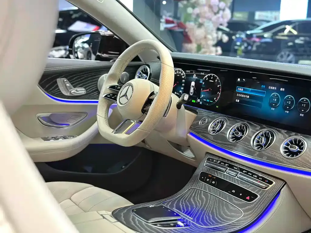 Mercedes-Benz E-Class (Import) — фото 4