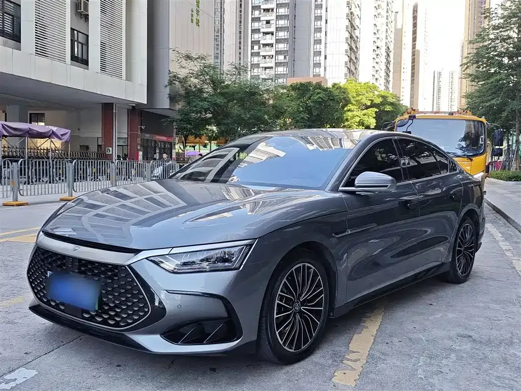 BYD Han — фото 1