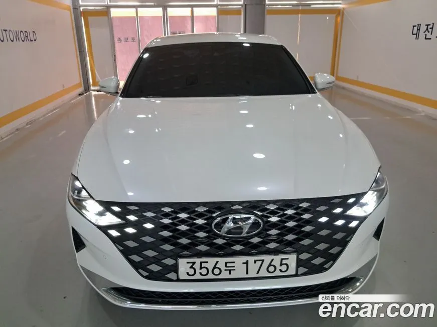 Hyundai Grandeur — фото 1