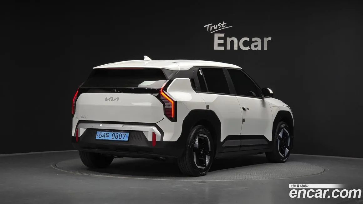 Kia EV3 — фото 2