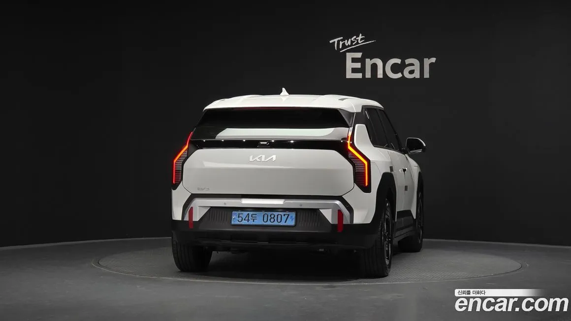 Kia EV3 — фото 4