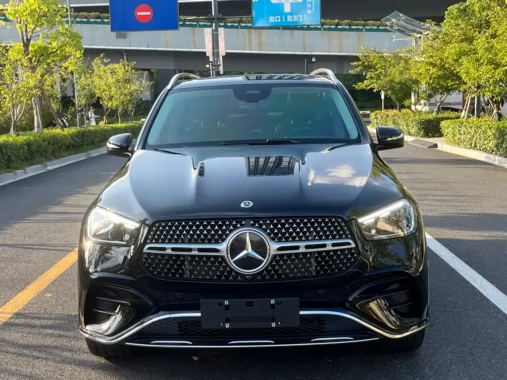 Mercedes-Benz GLE — фото 1