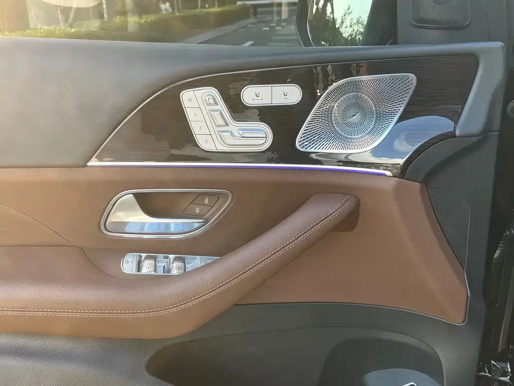 Mercedes-Benz GLE — фото 7