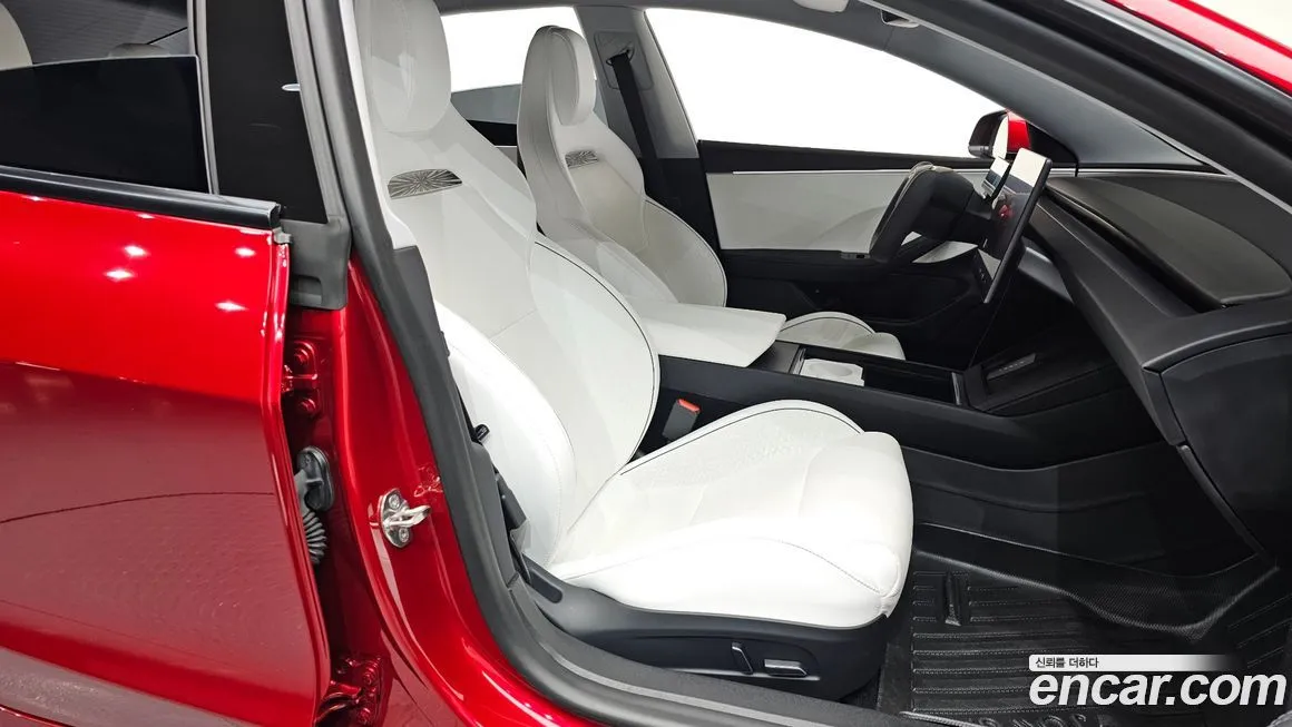 Tesla Model 3 — фото 10