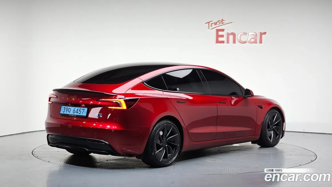 Tesla Model 3 — фото 2