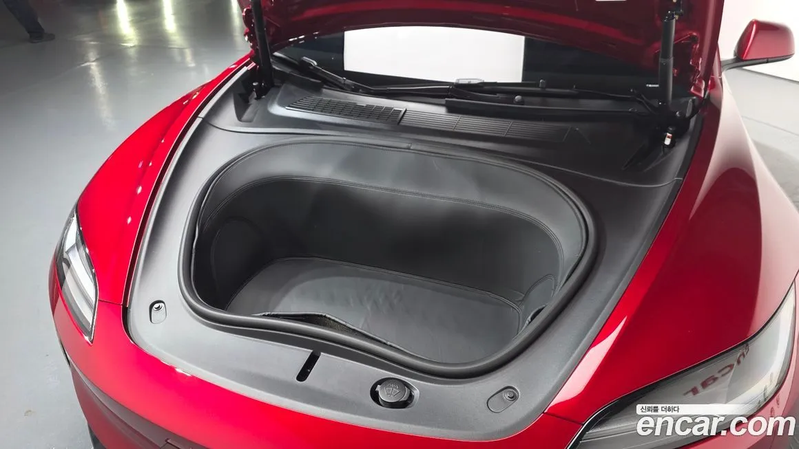 Tesla Model 3 — фото 6