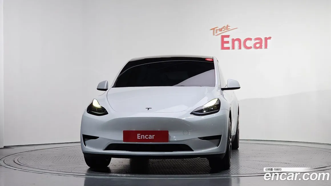 Tesla Model Y — фото 3