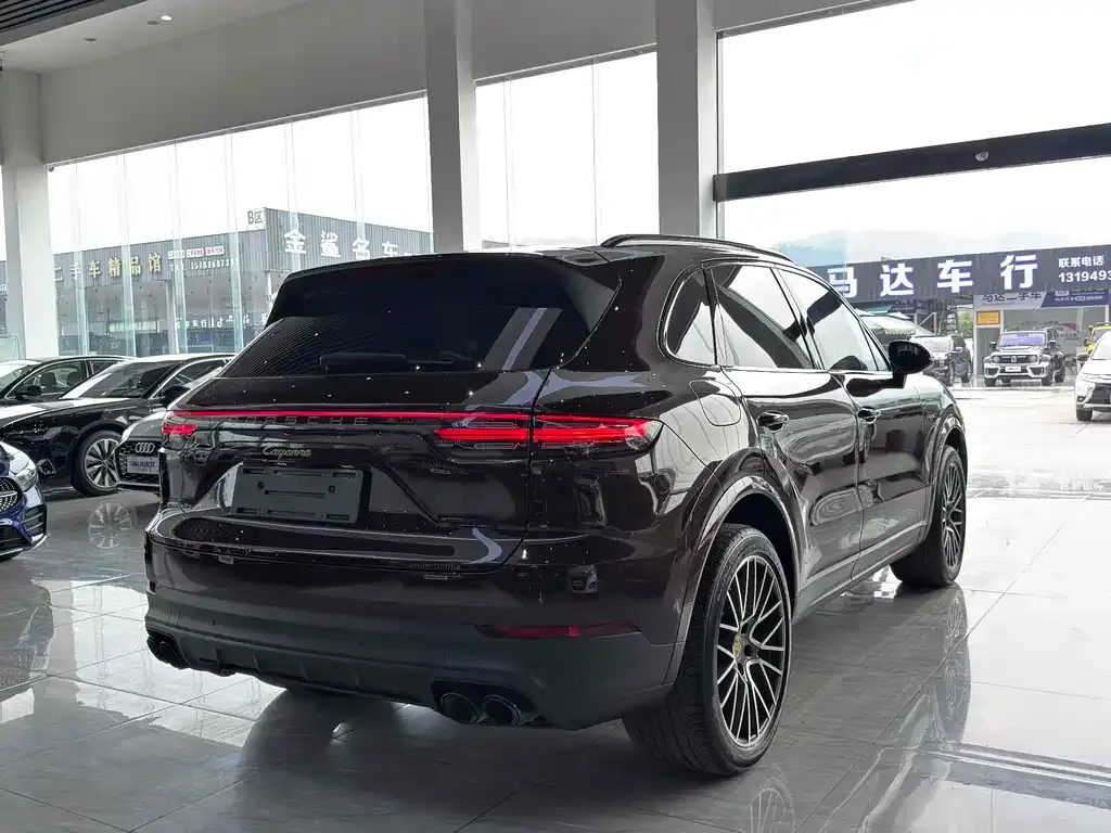 Porsche Cayenne Hybrid — фото 4