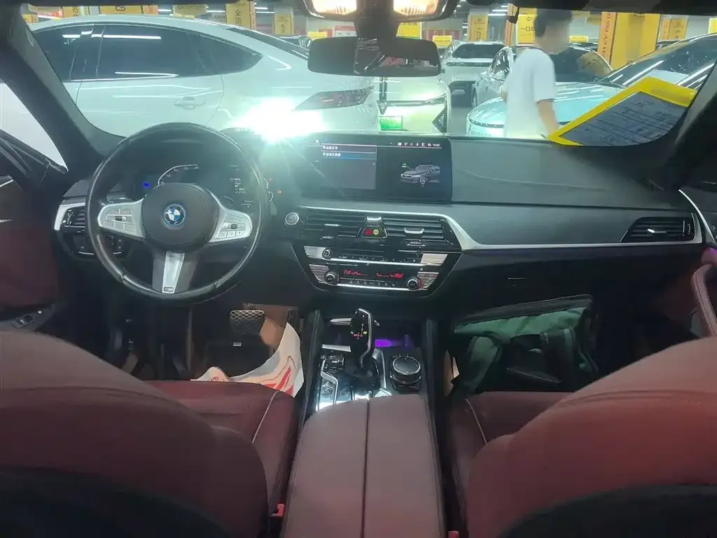 BMW 5 Series New Energy — фото 10