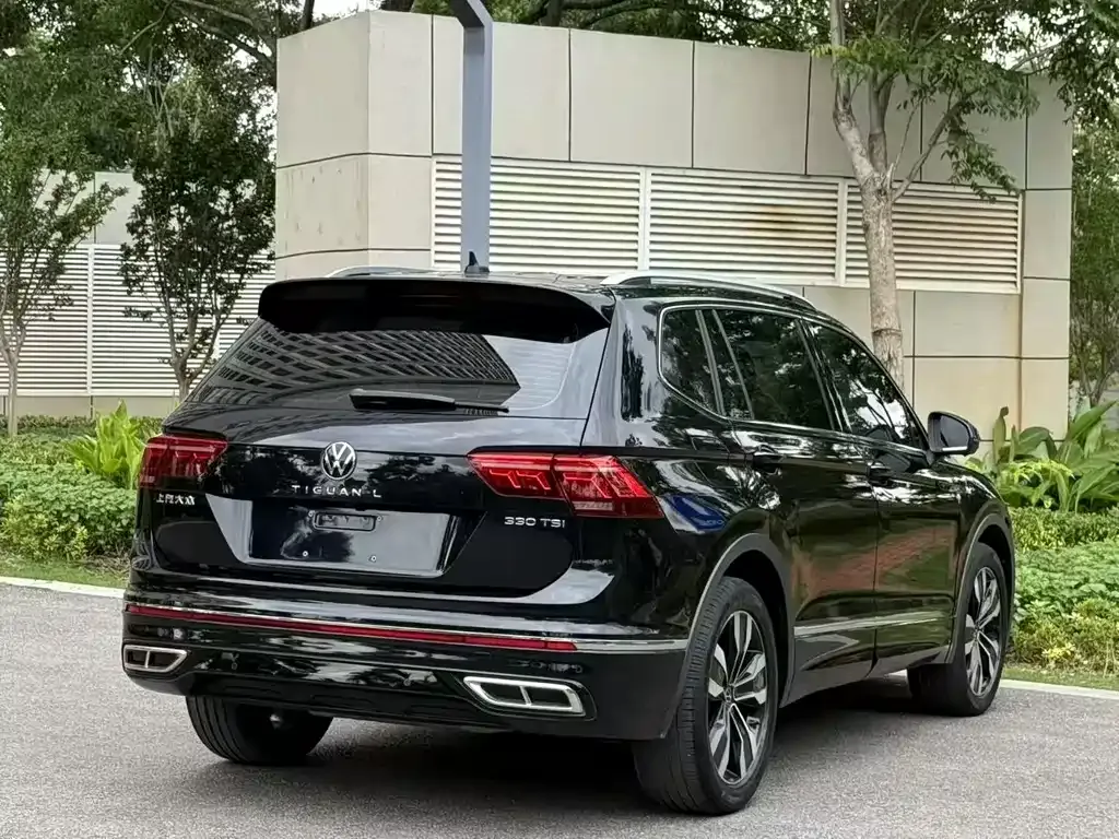 Volkswagen Tiguan L — фото 7