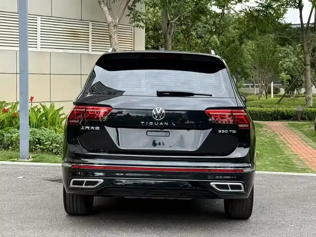Volkswagen Tiguan L — фото 8
